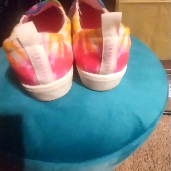 Women's shoe - Picture 3 of 3